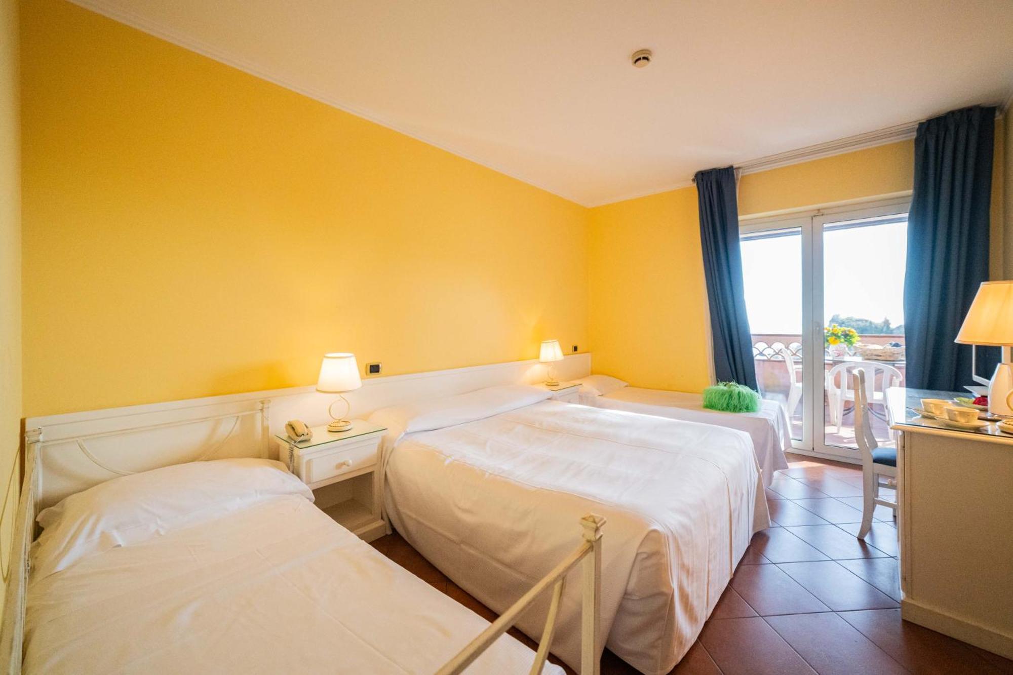 Mendolia Beach Hotel Taormina Dış mekan fotoğraf
