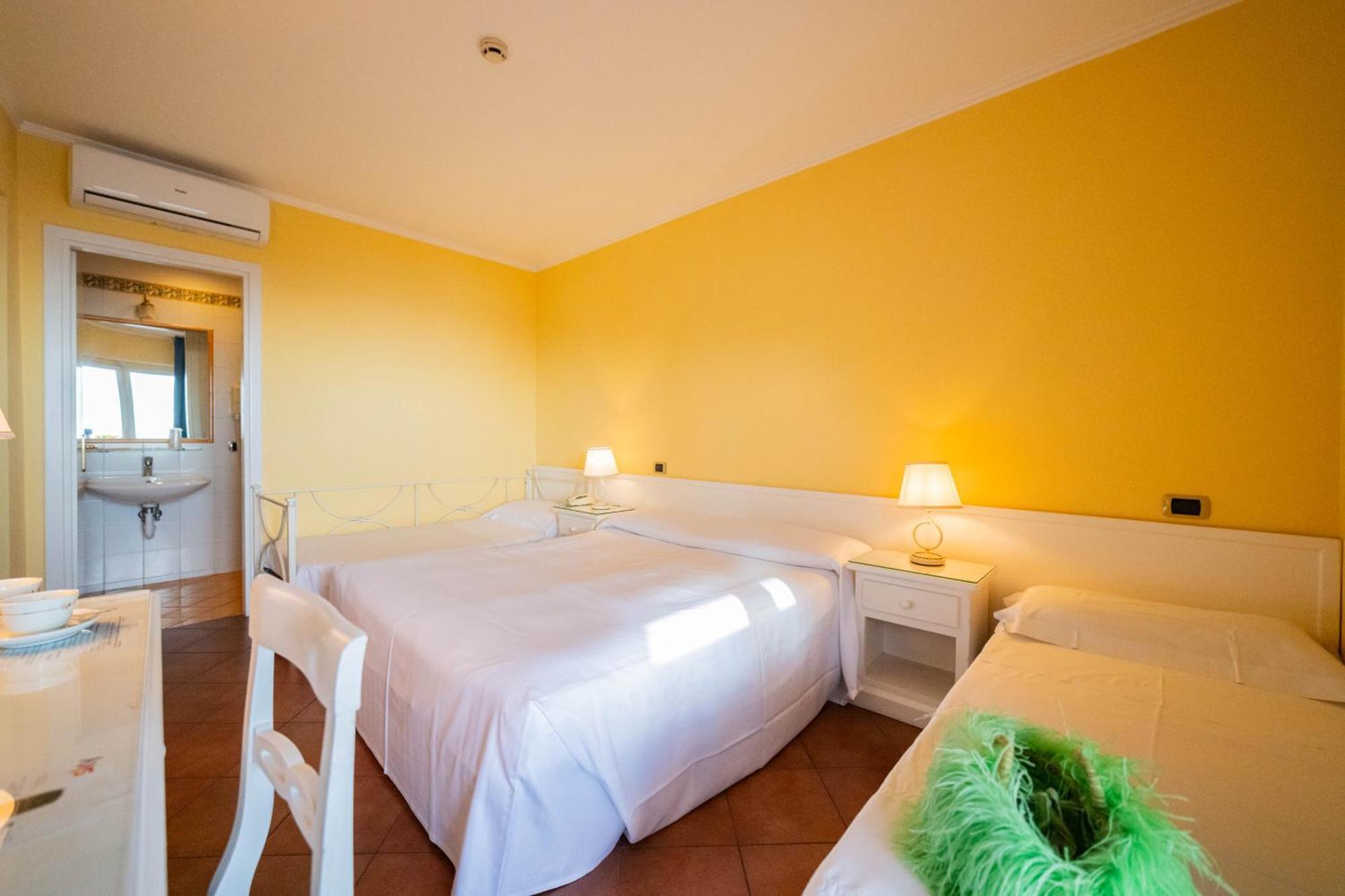 Mendolia Beach Hotel Taormina Dış mekan fotoğraf