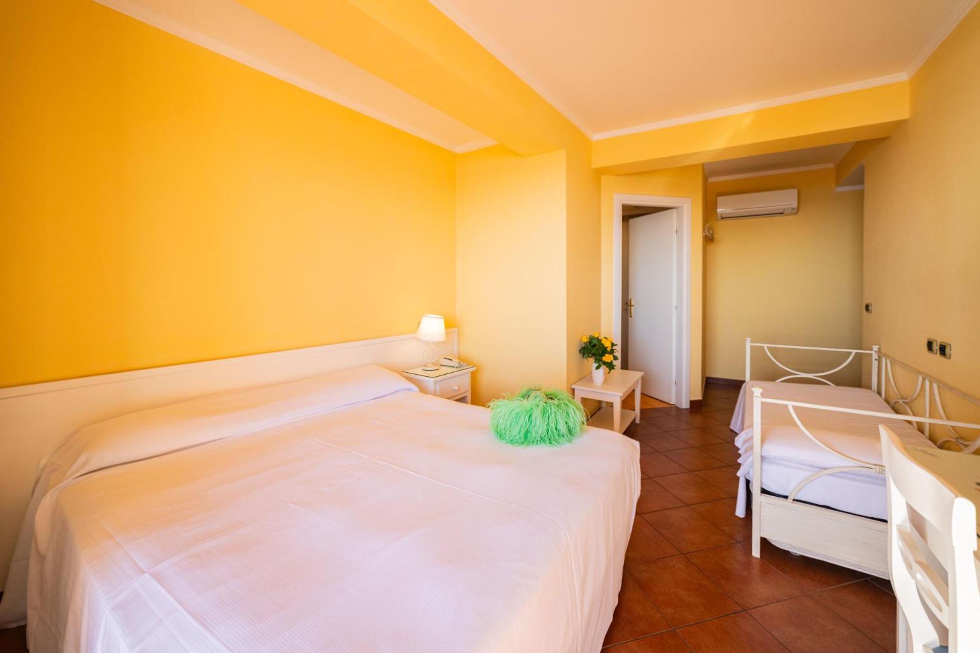 Mendolia Beach Hotel Taormina Dış mekan fotoğraf