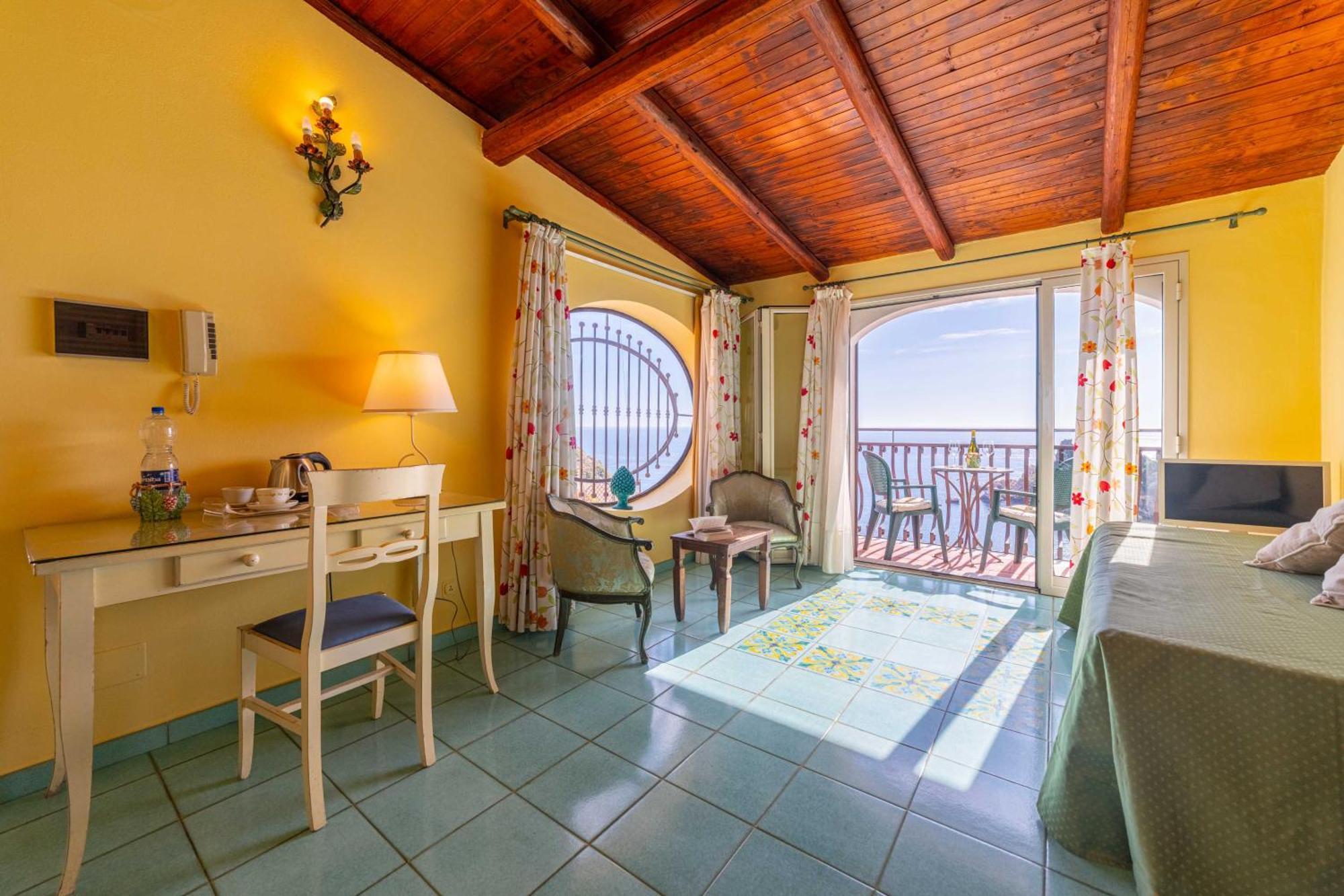 Mendolia Beach Hotel Taormina Dış mekan fotoğraf