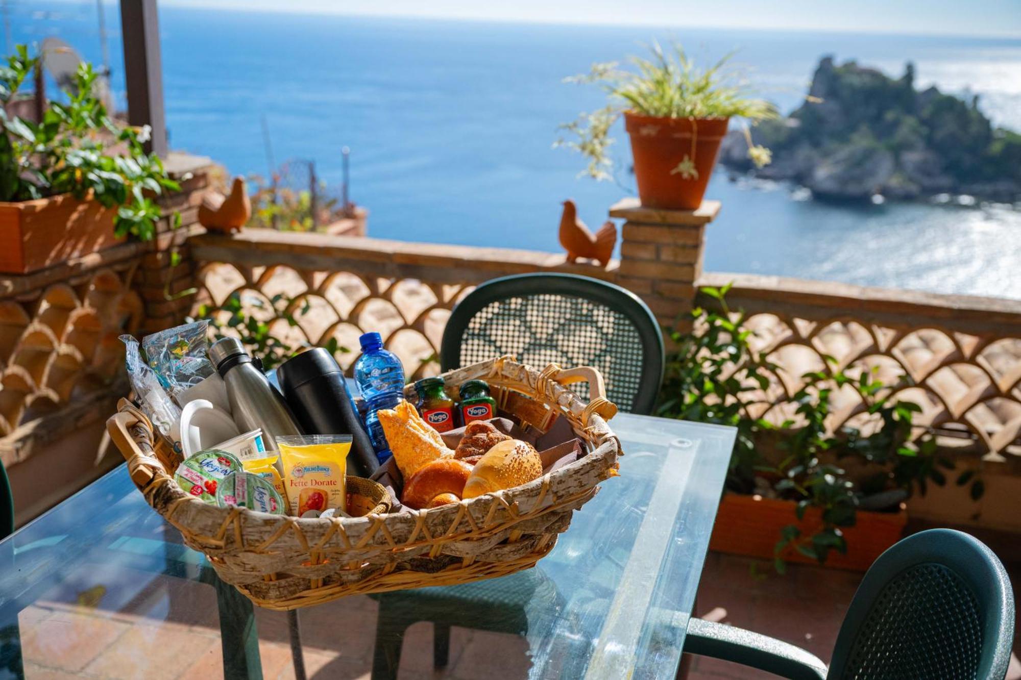 Mendolia Beach Hotel Taormina Dış mekan fotoğraf