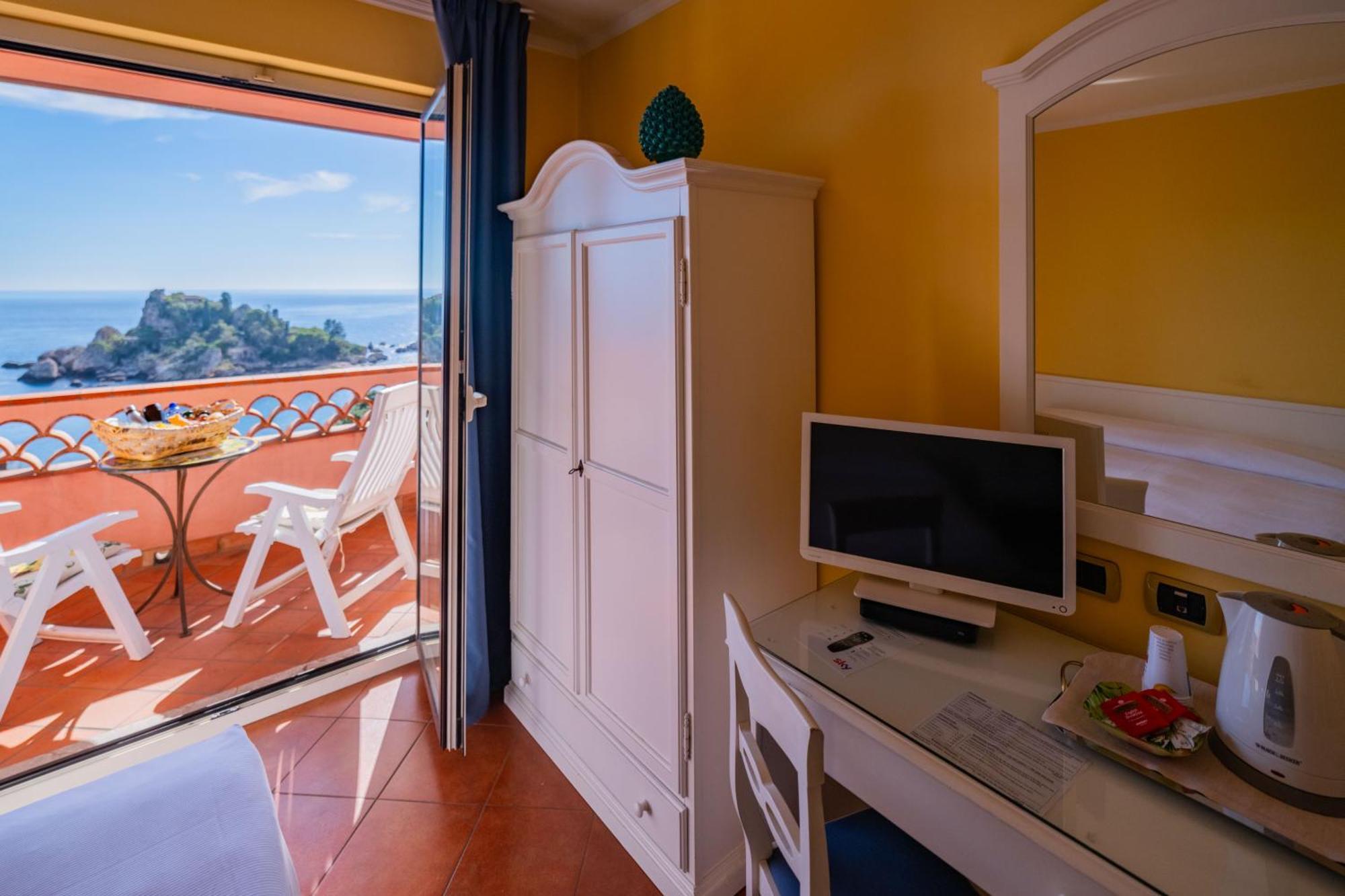 Mendolia Beach Hotel Taormina Oda fotoğraf