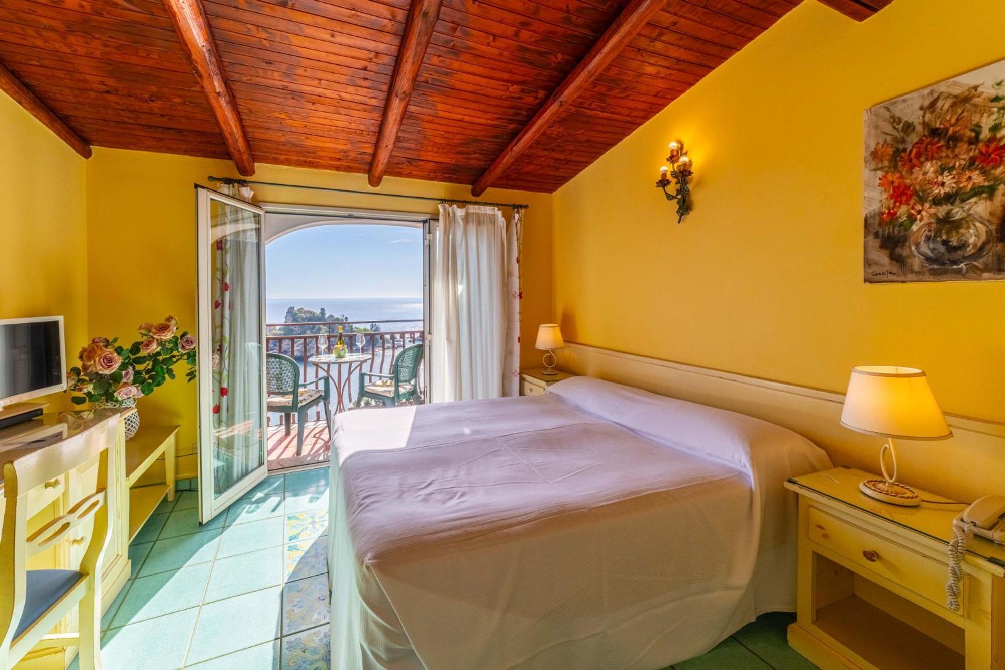 Mendolia Beach Hotel Taormina Oda fotoğraf