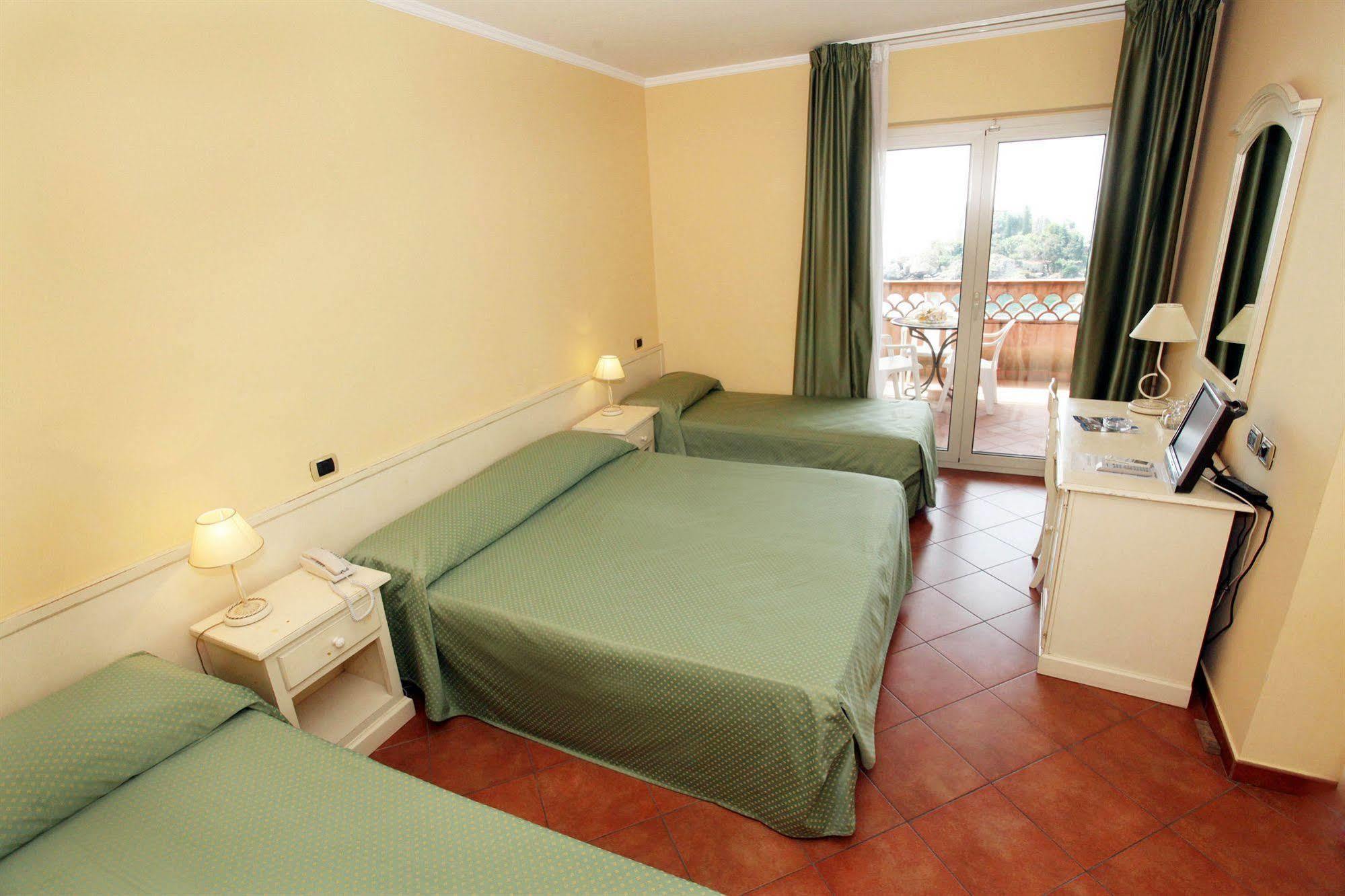 Mendolia Beach Hotel Taormina Dış mekan fotoğraf