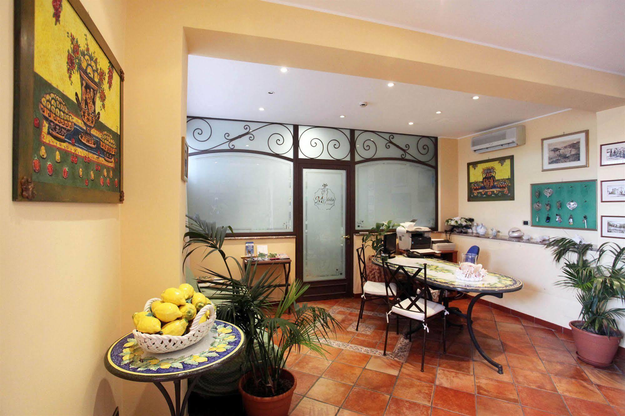 Mendolia Beach Hotel Taormina Dış mekan fotoğraf